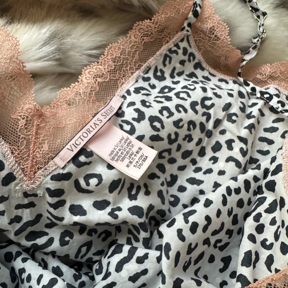 Victoria's Secret Leopard Print Pajama set - Picture 3 of 5